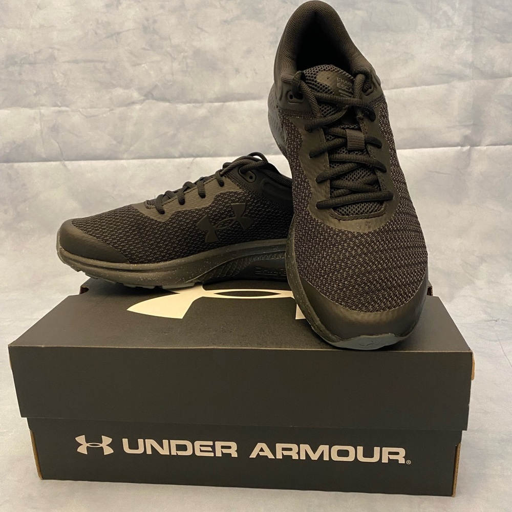 UNDER ARMOUR CHARGED ESCAPE 3